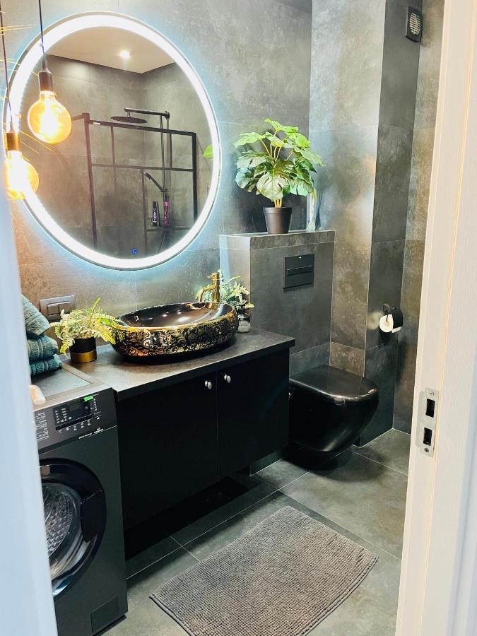 Aici Te Simti Ca Acasa Apartment Яш Екстериор снимка